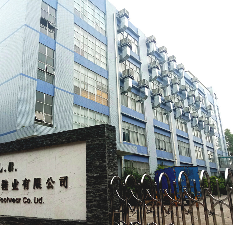 福泰环保空调安装鞋材车间降温